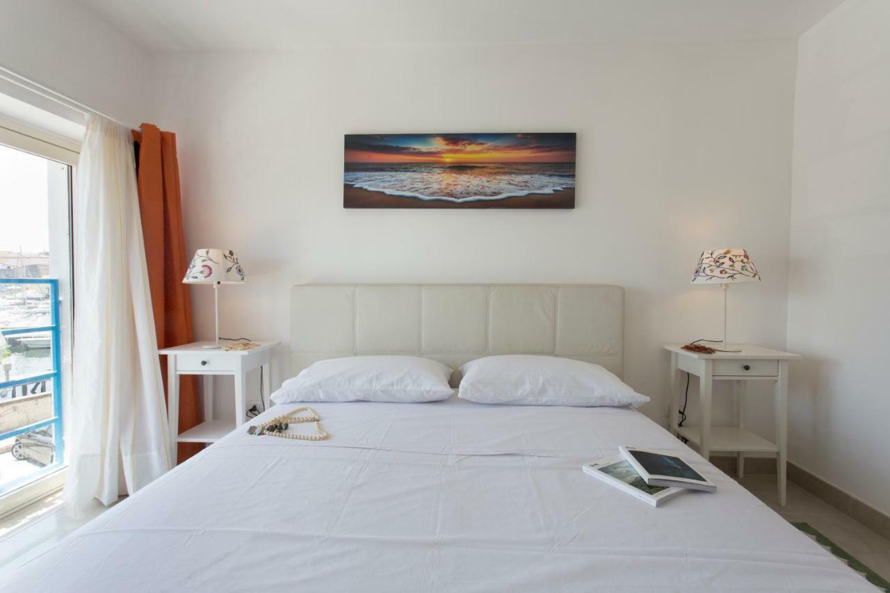 Tyche Apartment